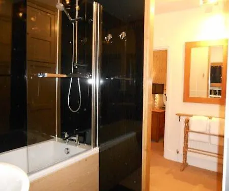 Brookhouse 4*