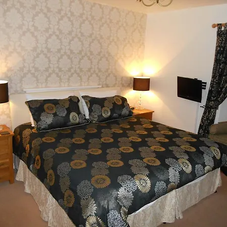 Brookhouse Guest house 4*
